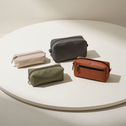 Pochette zippée publicitaire personnalisée à vos couleurs Pochettes zippées publicitaires en toile, PVC transparent et matières à fenêtre