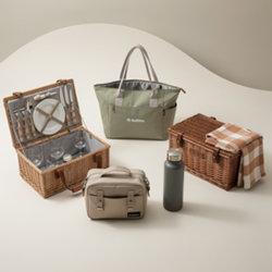 Panier pique-nique publicitaire personnalisable avec logo Paniers pique-nique publicitaires isothermes avec couverts, assiettes et verres inclus